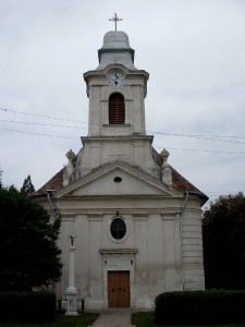 Die röm.-kath. Dorfkirche in Lenauheim